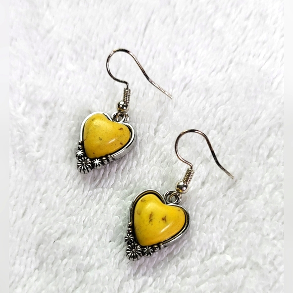 Western Yellow & Silver Dangle Heart Earrings  / Pierced - Picture 2 of 6